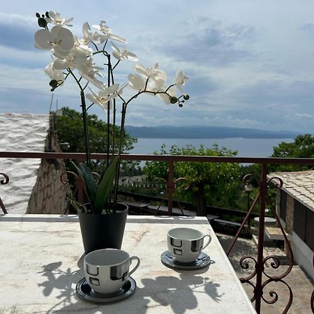 Apartment Lovre Topic Baska Voda Bagian luar foto